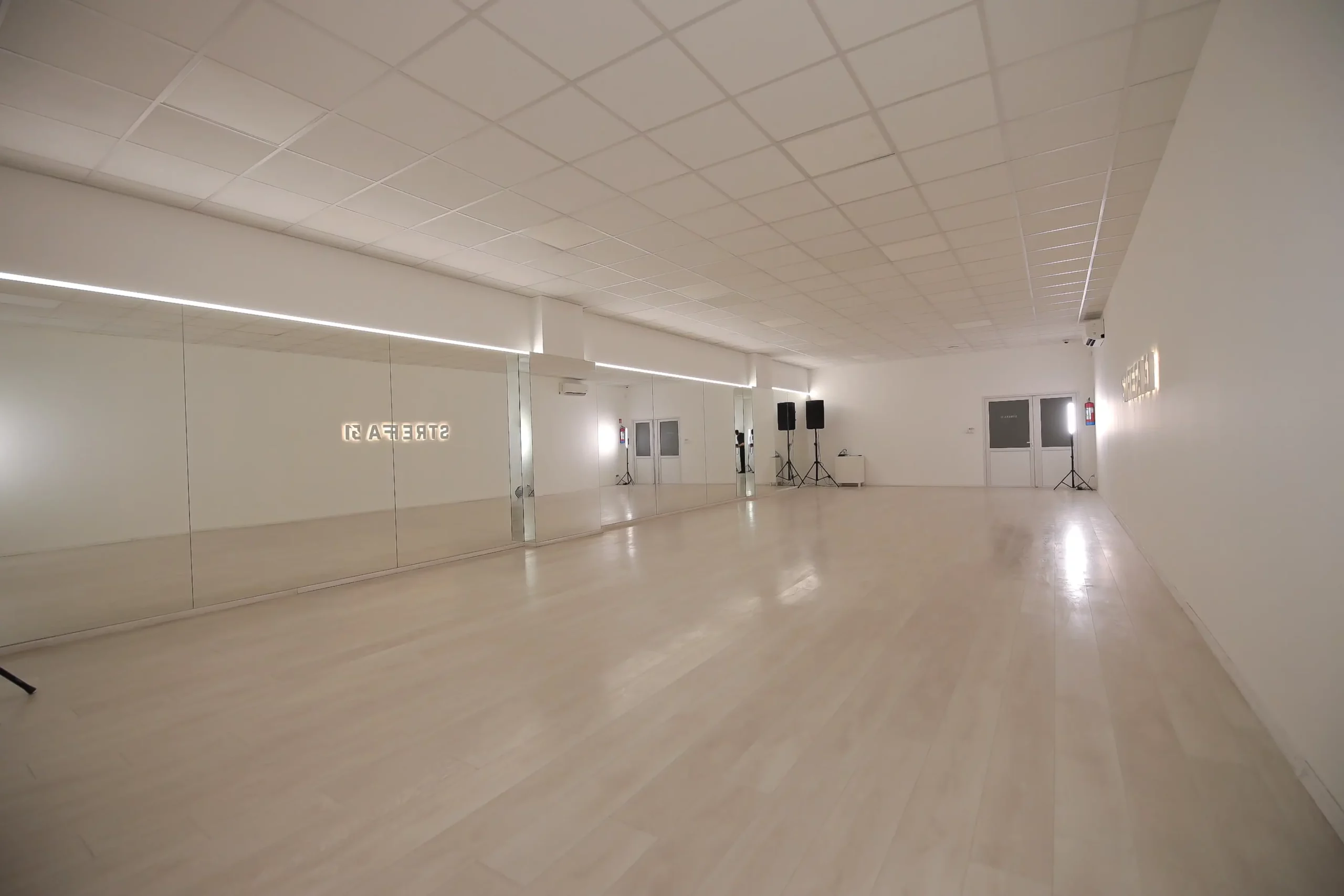 SALA 3 GROMADZKA (3)